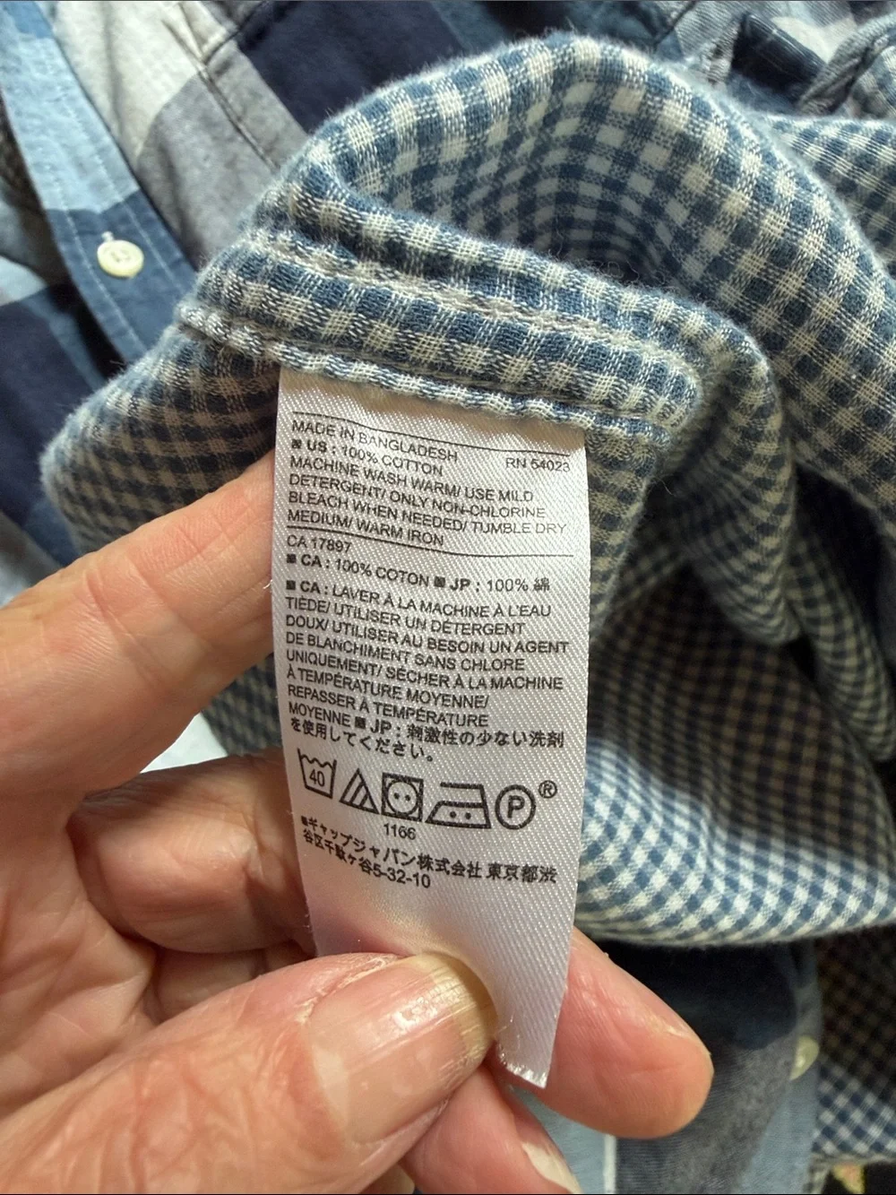 Banana Republic Men's Lg/Standard Fit Navy & Light Blue Plaid Button-Down Shirt